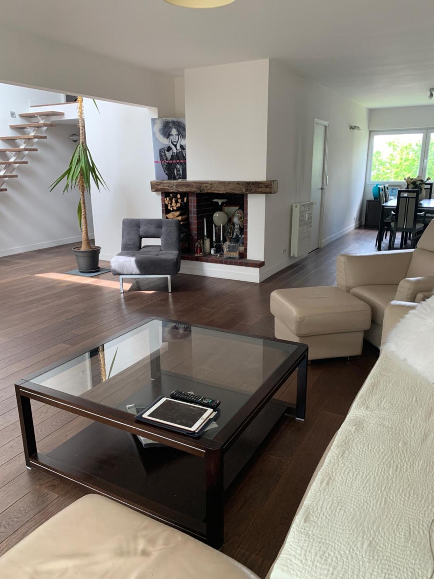 Chambres A Loyers Dans Un Penthause บรู์-ลา-แรน ภายนอก รูปภาพ