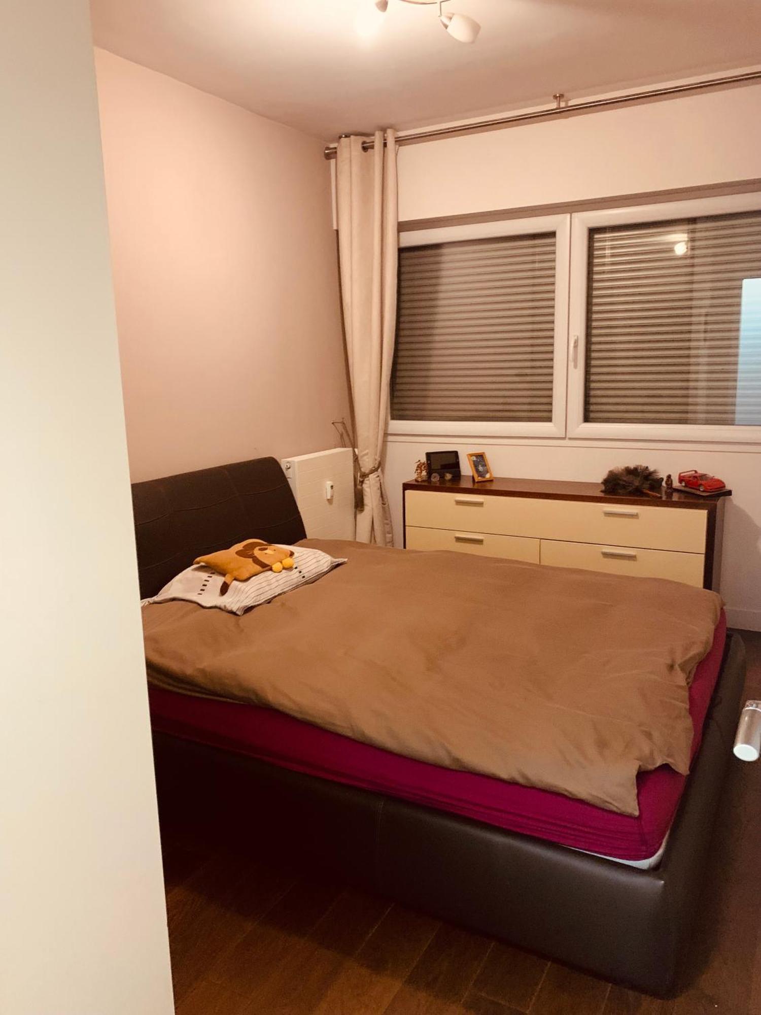 Chambres A Loyers Dans Un Penthause บรู์-ลา-แรน ภายนอก รูปภาพ